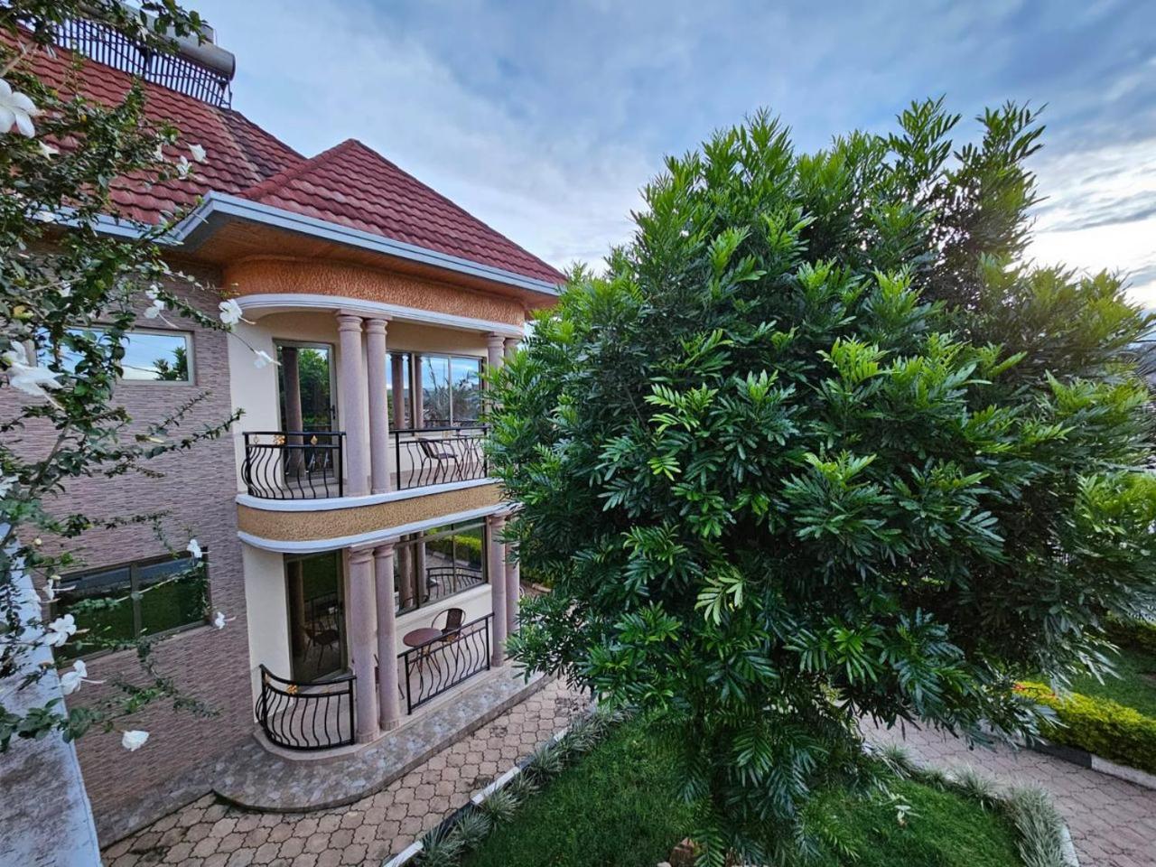 Petra Homes Кигали Экстерьер фото